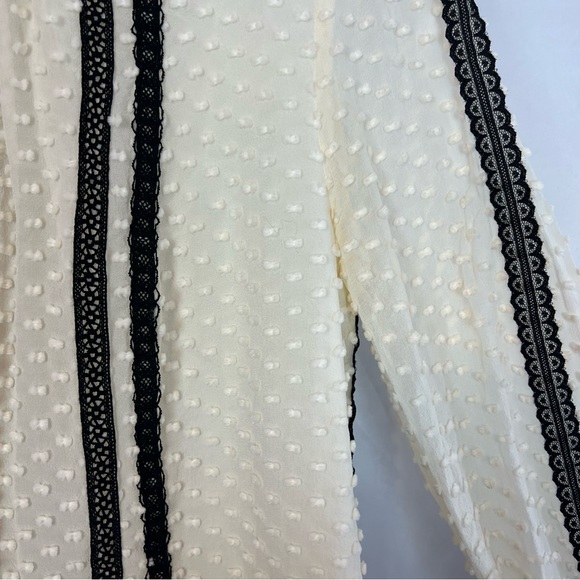 J. Crew Lace Trim Swiss Dot Blouse Silk Blend, size 0 - Picture 5 of 6